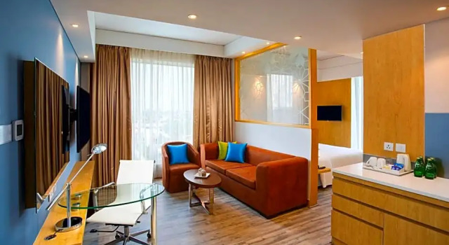 Люкс Executive Holiday Inn Express Chennai Old Mahabalipuram Road