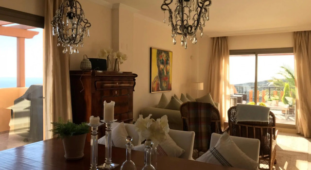 6482 - Luxury one level Penthouse