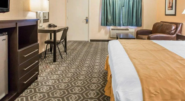Двухместный номер Standard Rodeway Inn & Suites Colton-Riverside