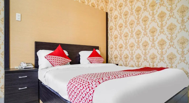 Люкс Capital O 540 Esther Hotel