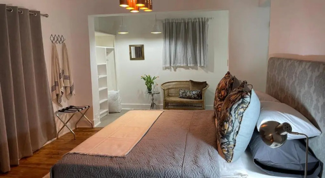 Spacious, light-filled BnB on 4th, Boek Bed and Breakfast Melville 