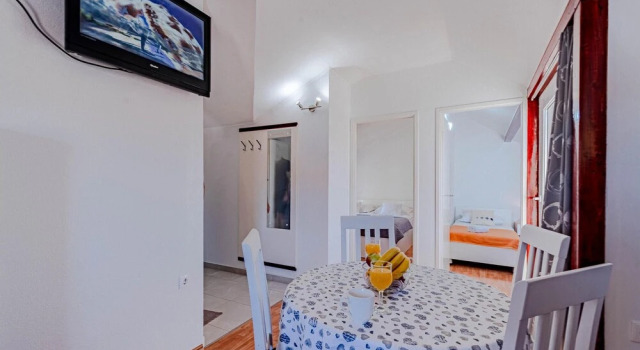 Nice Apartment in Vela Luka With Wifi and 2 Bedrooms, Prenota Appartamento Comune di Vallegrande 
