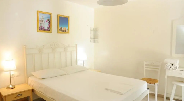 Nikoleta Rooms