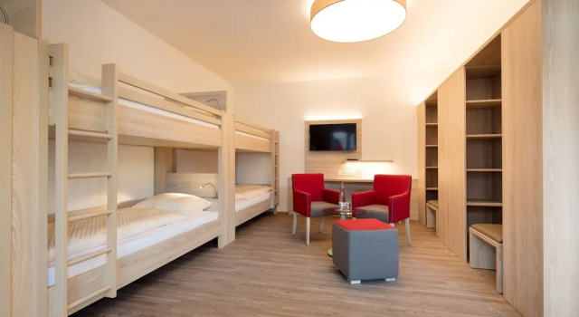 Hotel Gudrun, Забронировать Отель Ридлинген Баден-Вюртемберг