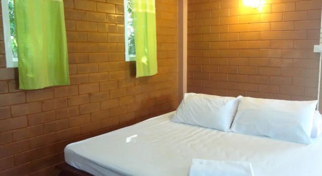 Номер Deluxe с балконом и с видом на сад I Din Lake View Resort Nakhon Nayok