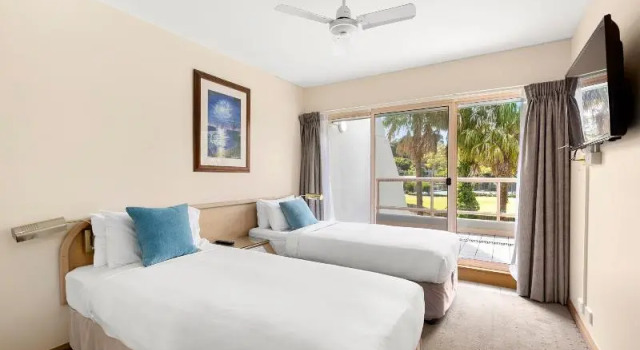 Апартаменты с 3 комнатами с балконом Charlesworth Bay Beach Resort