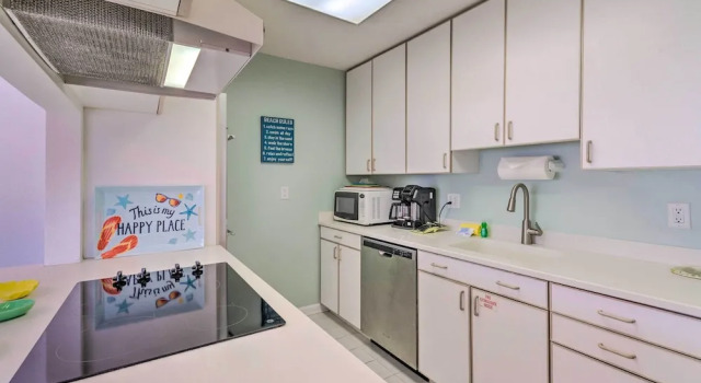 Half-mi to Beach Access: Sunny Miramar Villa!, Book Lejlighed Miramar Beach Emerald Coast