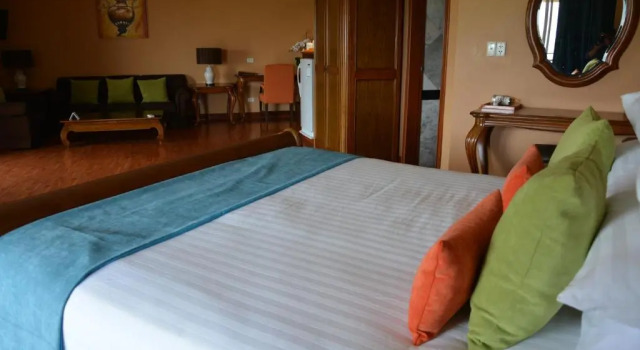 Двухместный полулюкс Sir James Resort