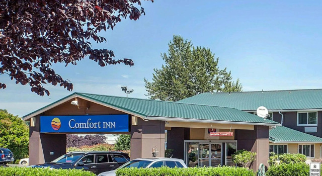 Четырёхместный люкс Quality Inn Kirkland