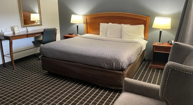 Двухместный номер Standard с балконом Econo Lodge Jefferson Hills Hwy 51