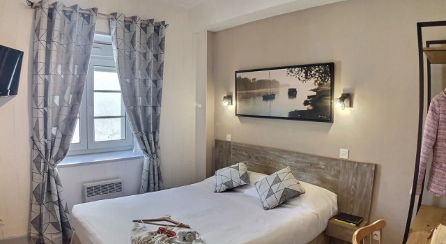 Номер Superior Logis Hôtel du Cygne