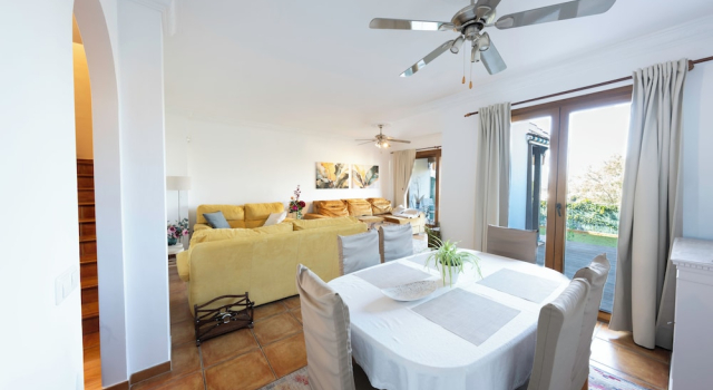 Spacious 4BR Townhouse - Rooftop Terrace