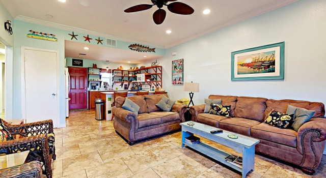 41Ir: Beach Retreat - Three Bedroom Home