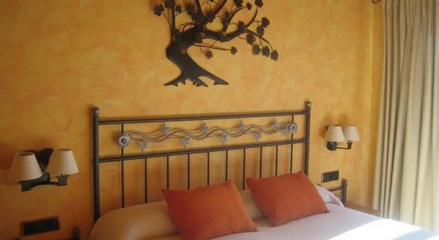 Crestabocs B&B, Забронировать Отель «постель и завтрак» Субиратс 