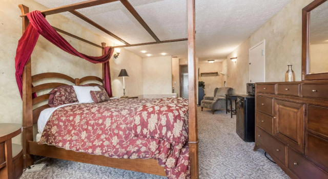 Двухместный люкс Days Inn by Wyndham Columbus IN