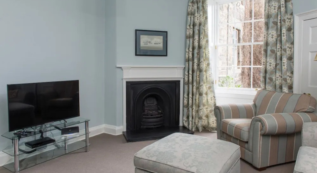 Authentic Central 3-Bedroom Apartment
