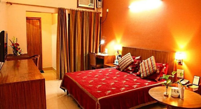 Hotel Prem Dynasty, Rezervovat Hotel Roorkee Uttarakhand