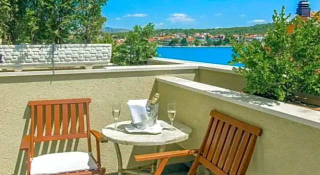 Номер Standard с балконом Hotel Spongiola