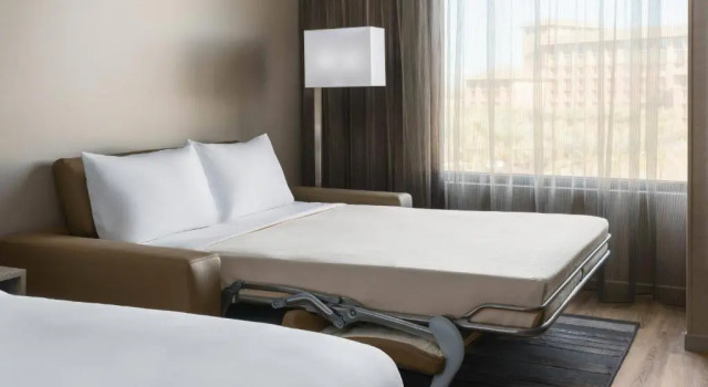 Номер Standard AC Hotel by Marriott Scottsdale North