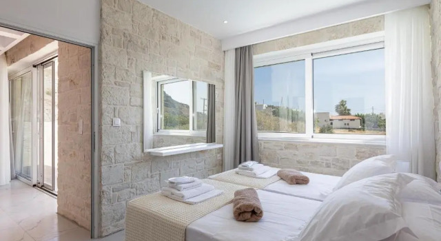 Mythos apartments