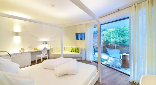 Полулюкс Deluxe Boutique Hotel Zum Rosenbaum