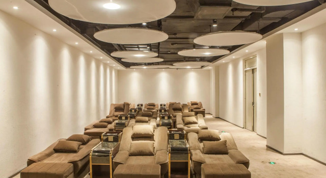 James Joyce Coffetel·Weifang  Railway Station Yuandu Lake, Prenota Hotel Hotel a Shandong con parcheggio, Parcheggio