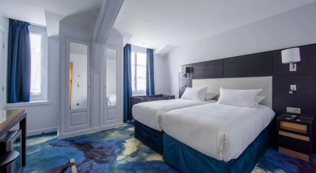 Двухместный номер Superior Logis Hôtel 15 Montparnasse