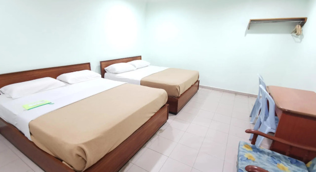 Люкс OYO 89817 Hotel Sura
