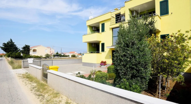 Apartments Lana