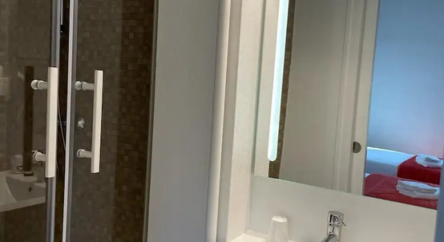 Четырёхместный номер Standard Hôtel Saint Clair