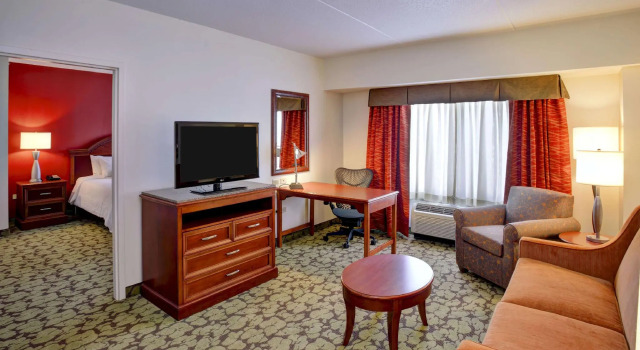 Двухместный люкс c 1 комнатой Hilton Garden Inn Chicago/Midway Airport