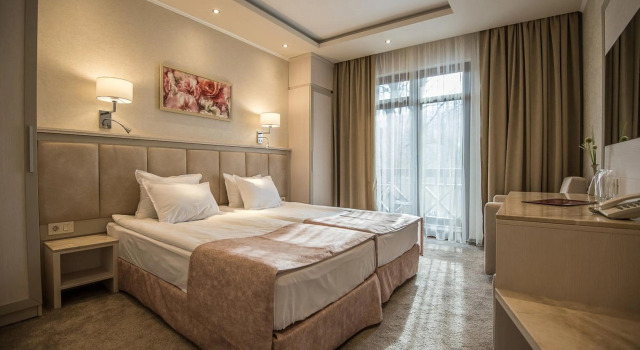 Hotel Armira, Book Ferieresort Hoteller i Stara Zagora med pool, Swimmingpool