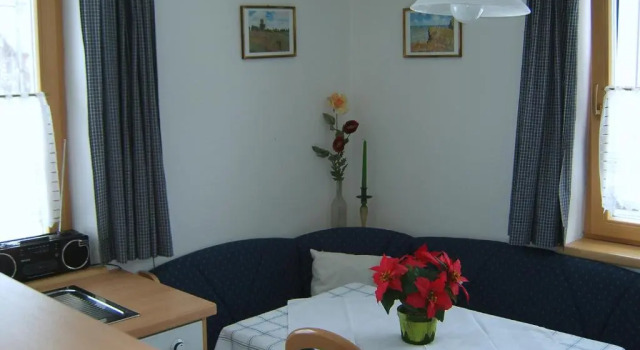 Haus Bauer Appartment II mit Balkon, Rezerwuj Hotel Hotele w Salzburg z parkingiem, Parking