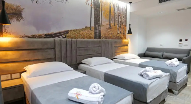 Standaard Vierpersoonskamer met balkon Hotel Eagle