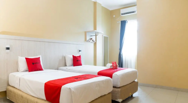 RedDoorz near Sultan Mahmud Badaruddin Airport Palembang