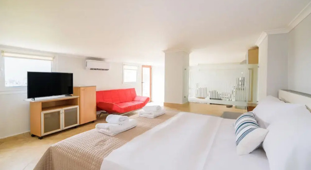 Апартаменты Lydia Apartment