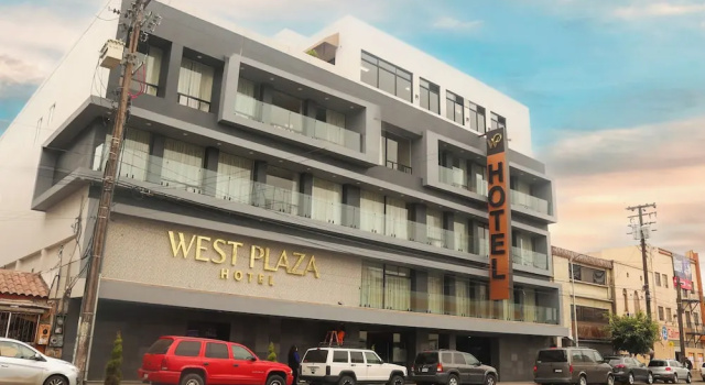 Hotel West Plaza, Buchen Sie Hotel Hotels in Centro mit Frühstück, Frühstück