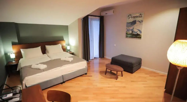 Двухместный номер Deluxe с балконом HOTEL SABU