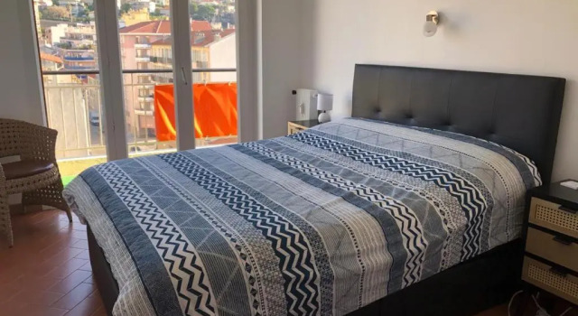 F4 120 m2 10 minutes à pieds du vieux nice