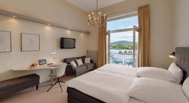 Двухместный номер Deluxe с балконом Rheinhotel Dreesen
