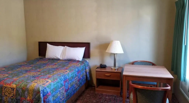 Quick Stop Motel, Book Motel Round Prairie Umpqua Valley