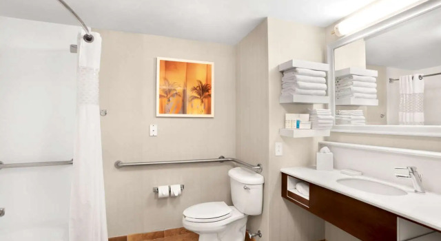 Номер Standard Hampton Inn by Hilton Hallandale Beach Aventura