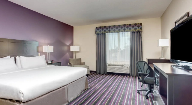 Holiday Inn Express and Suites Raceland - Highway, Boek Hotel Hotels in Missouri met zwembad, Zwembad