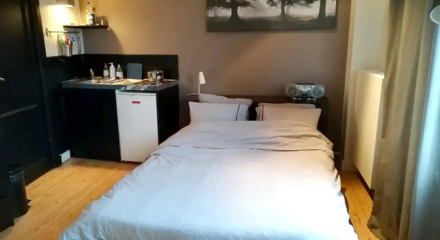 Studio in Liège, With Wonderful City View and Wifi, Забронировать Отель Отели Льежа с парковкой, рядом с Королевская опера Валлонии, Парковка