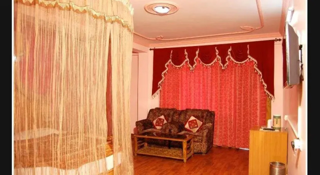 Hotel Naveen, Забронировать Отель Отели Манали с парковкой, Парковка
