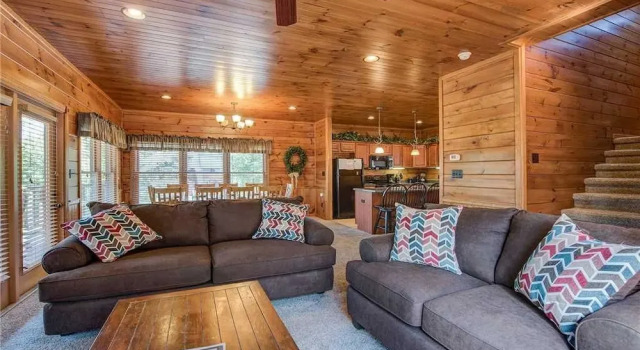 Alpine Nights 3 Bedroom Home with Hot Tub, Забронировать Отель Севьервилл Great Smoky Mountains National Park