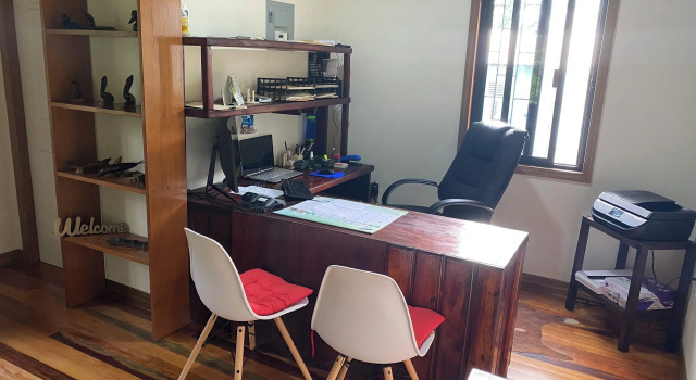 Howler House, Prenota Hotel Burrell Boom Provincia di Belize