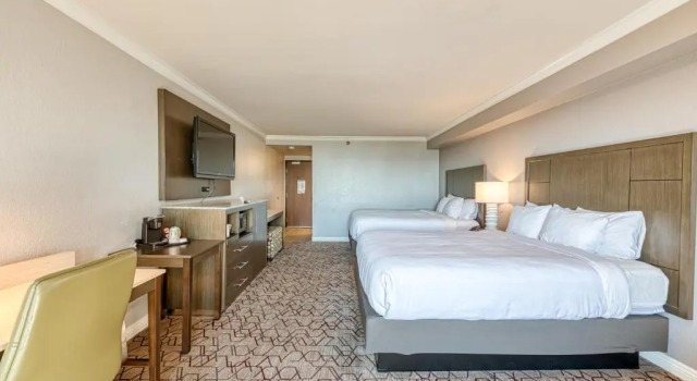 Четырёхместный номер Standard с балконом Amanzi Hotel, an Ascend Collection Hotel