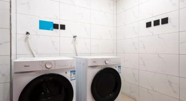 VX Hotel (Beijing Daxing District Wufutang Subway Station Zhongke E-commerce Valley), Prenota Hotel Daxing Pechino