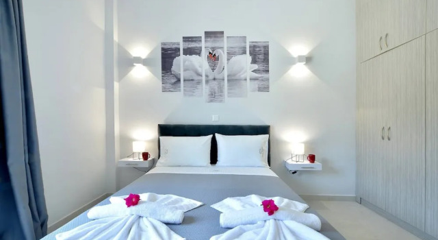 Вилла Villa Bratou Aqua Sleeps 4 with Garden
